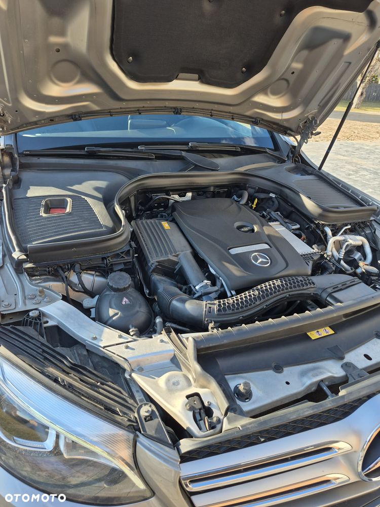 Mercedes-Benz GLC 300 4Matic 9G-TRONIC - 9