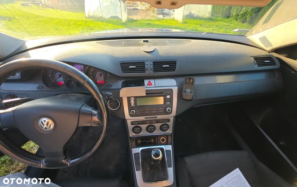 Volkswagen Passat 2.0 TDI Sportline - 2