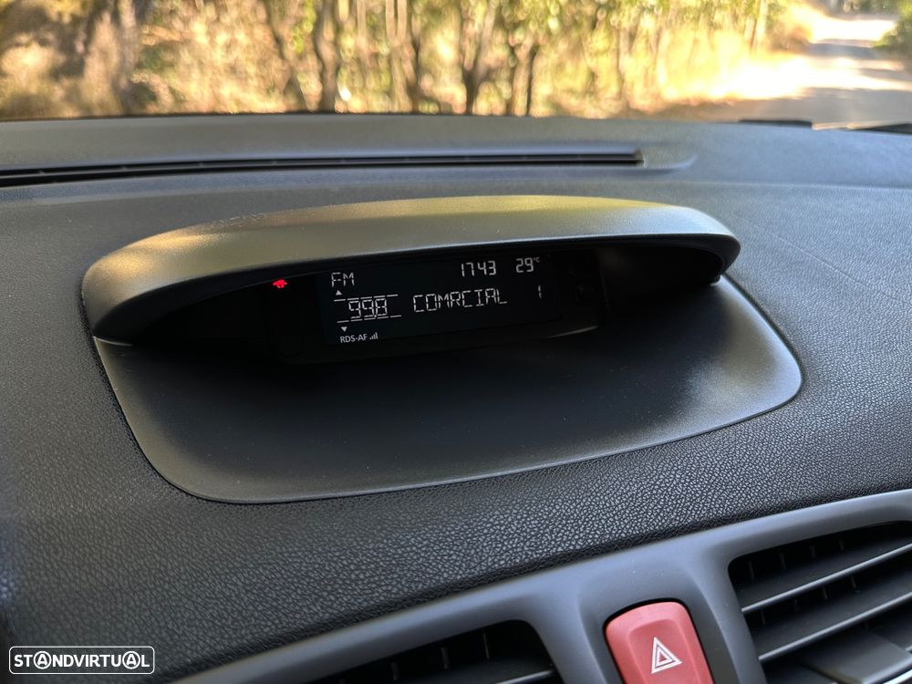 Renault Mégane Coupe 1.5 dCi Dynamique S - 16