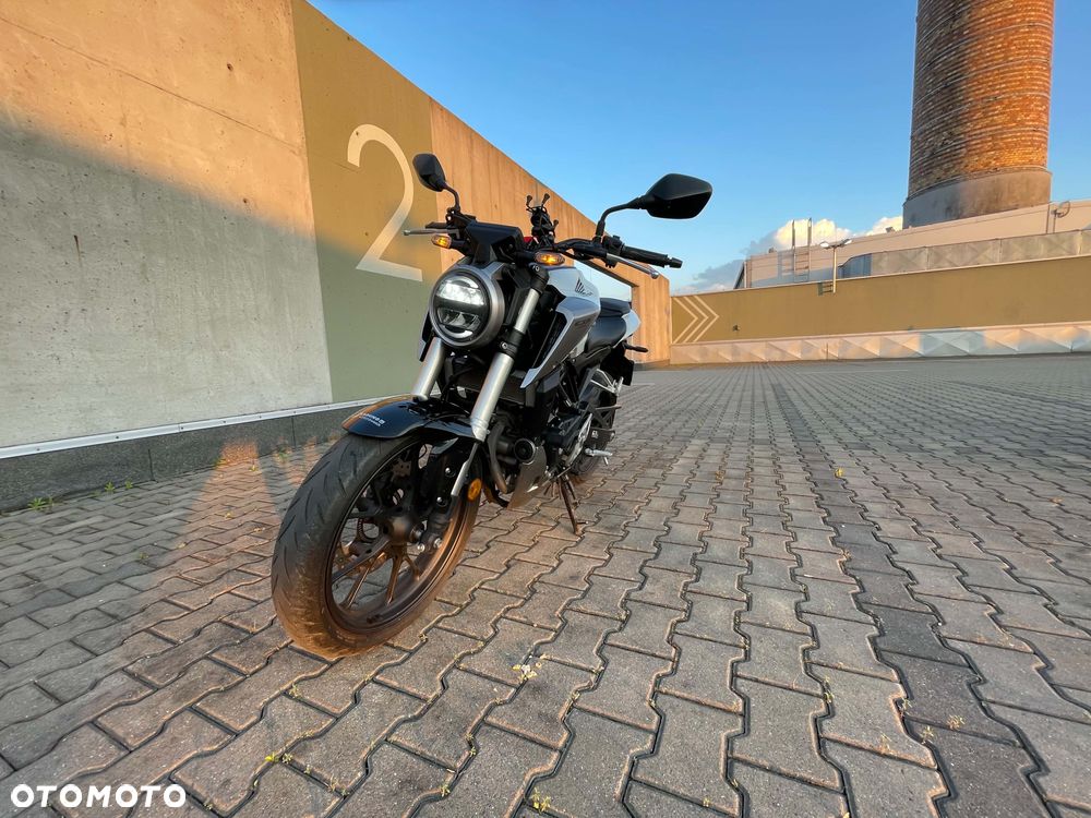 Honda CB - 2
