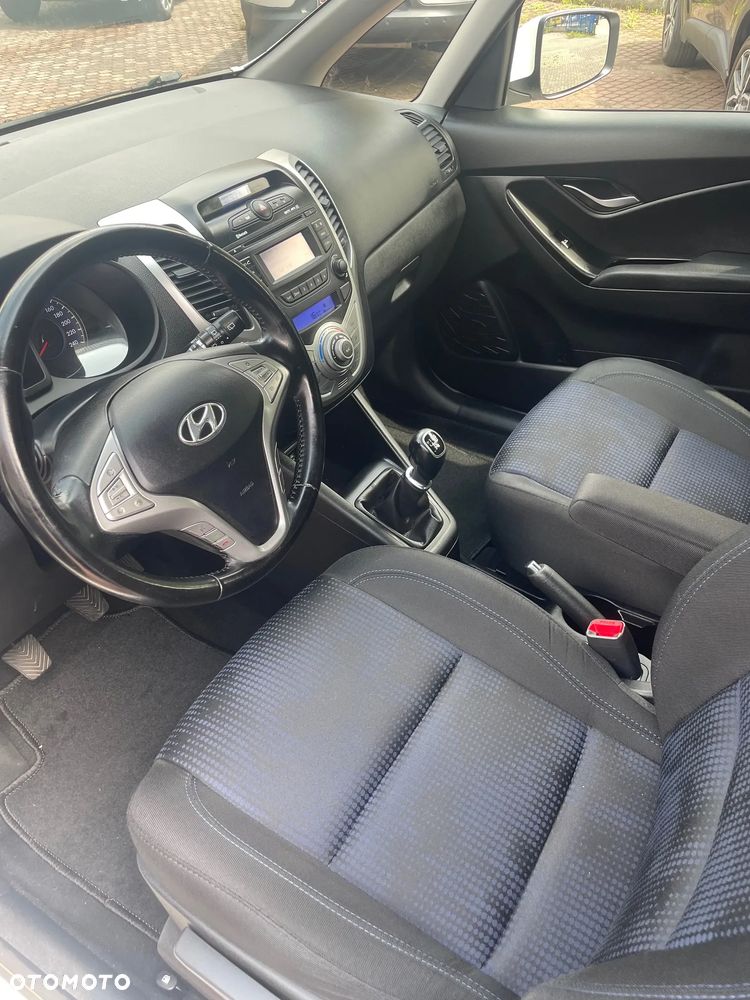 Hyundai ix20 1.4 blue - 9