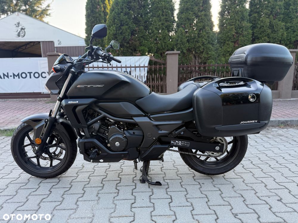 Honda CTX - 15