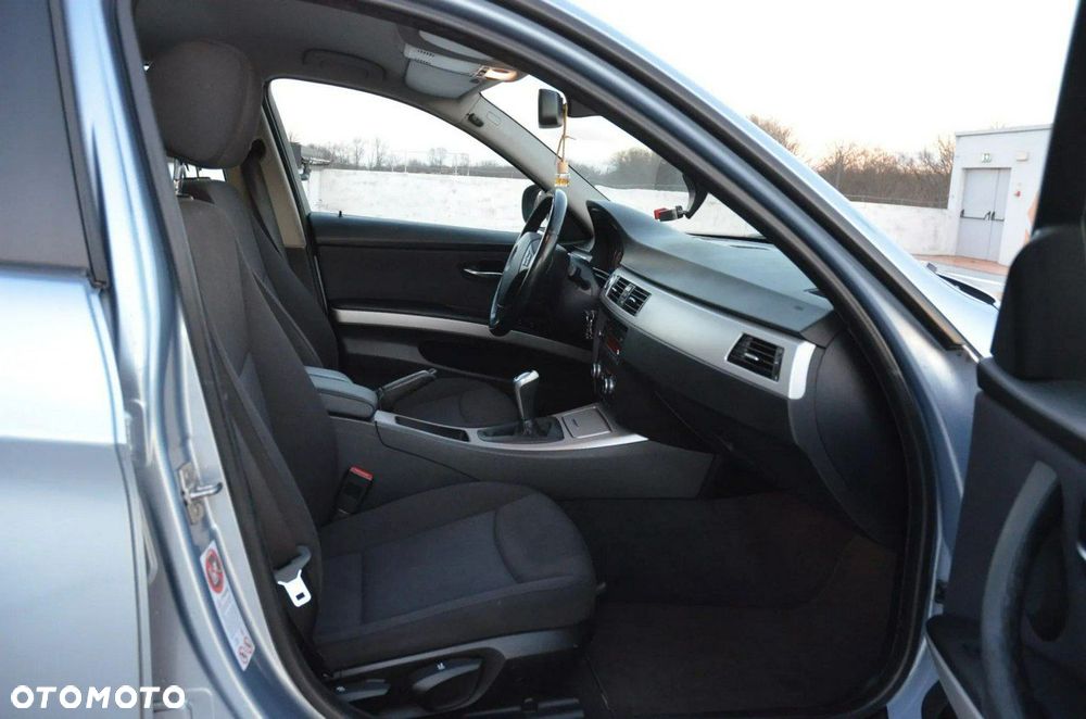 BMW Seria 3 - 21