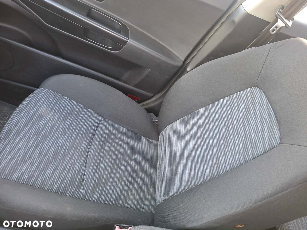 Kia Ceed - 22