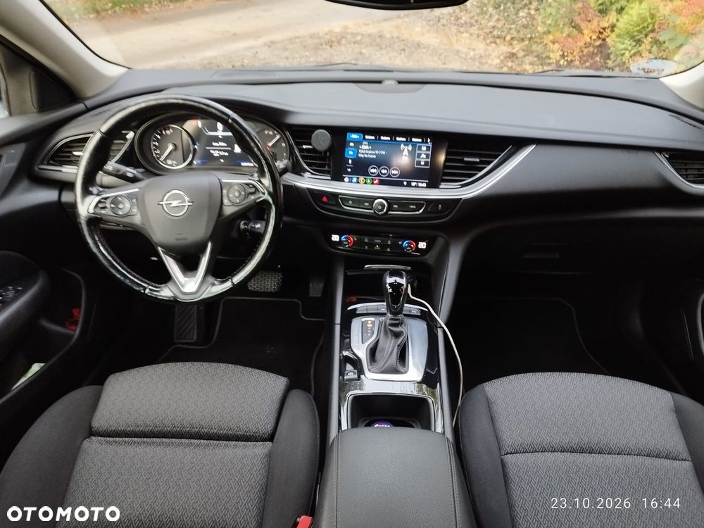 Opel Insignia - 10