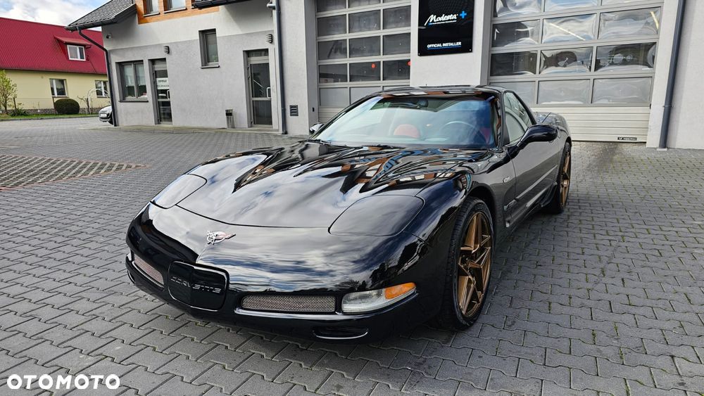 Chevrolet Corvette - 3