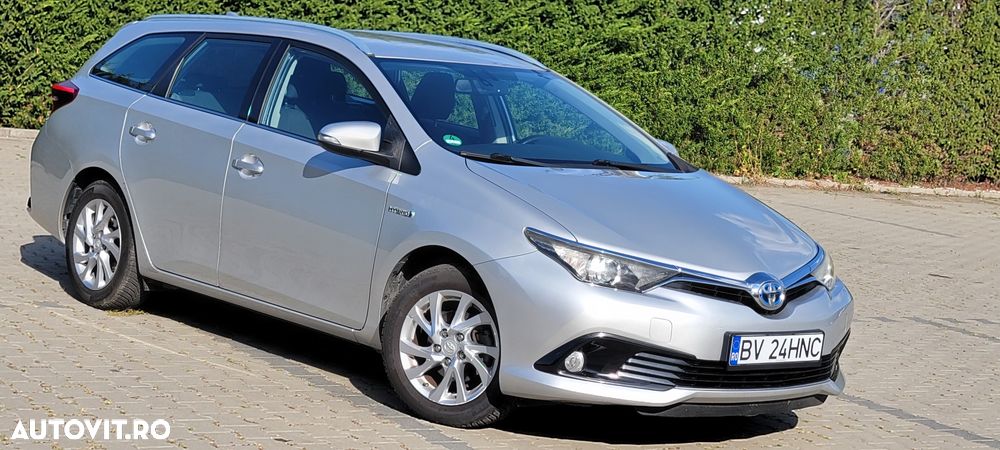Toyota Auris 1.8 VVT-i Automatik Design Edition - 4