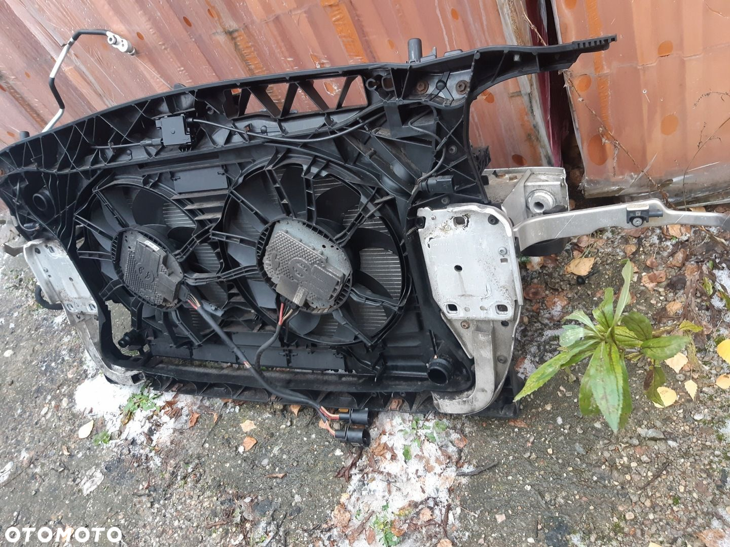 AUDI A6 C7 3.0 TFSI PAS PRZEDNI WENTYLATORY WZMOCNIENIE - 9