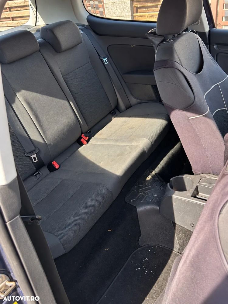 Volkswagen Golf - 8