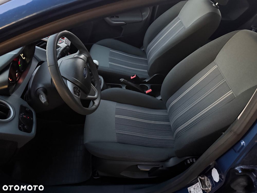 Ford Fiesta - 40