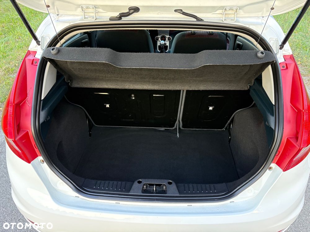 Ford Fiesta 1.4 Titanium - 28