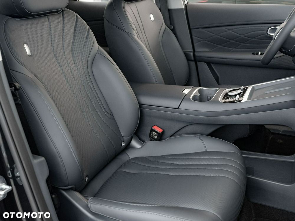Geely Starray EM-i 1.5 PHEV Pro - 28