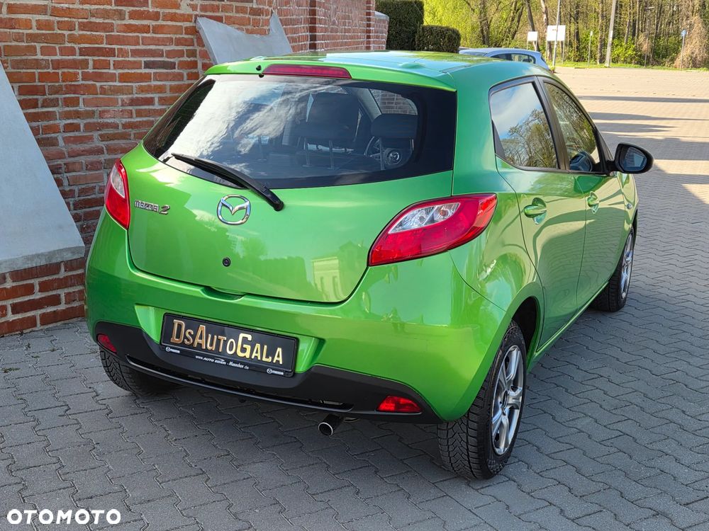 Mazda 2 - 10