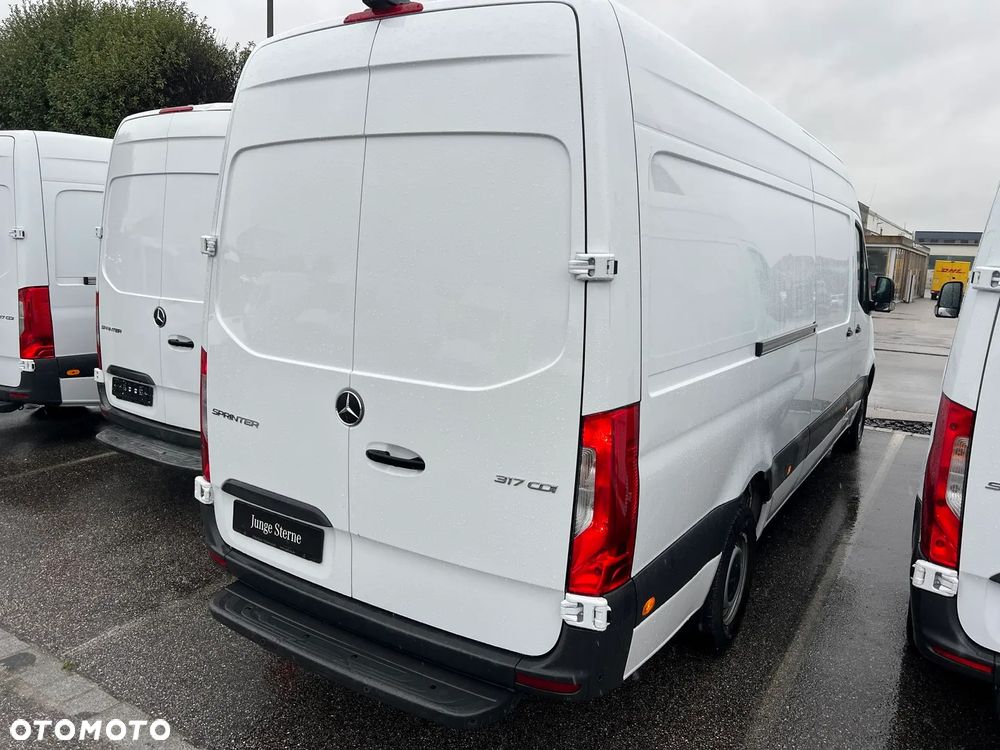 Mercedes-Benz Sprinter - 6