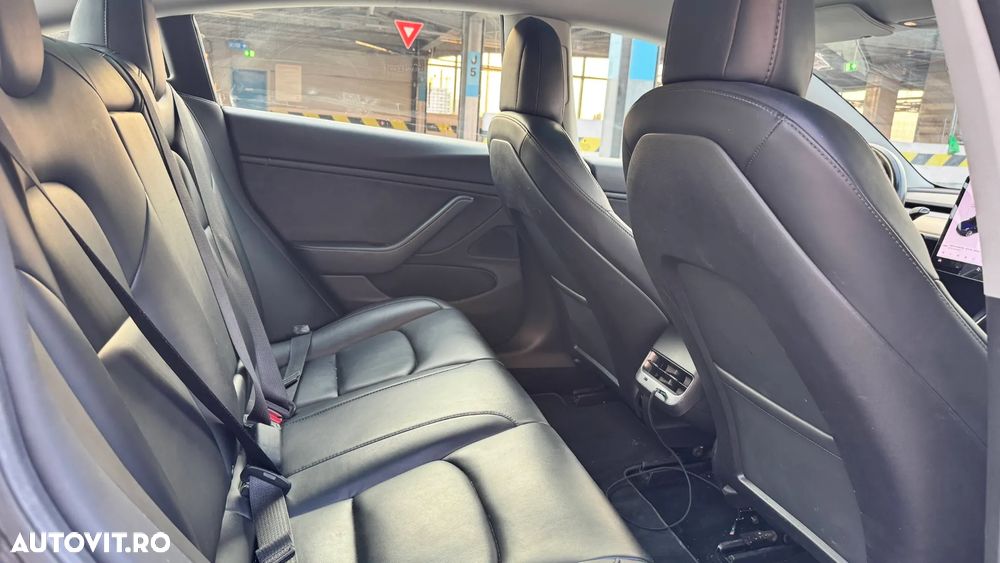 Tesla Model 3 AWD Dual Motor - 26
