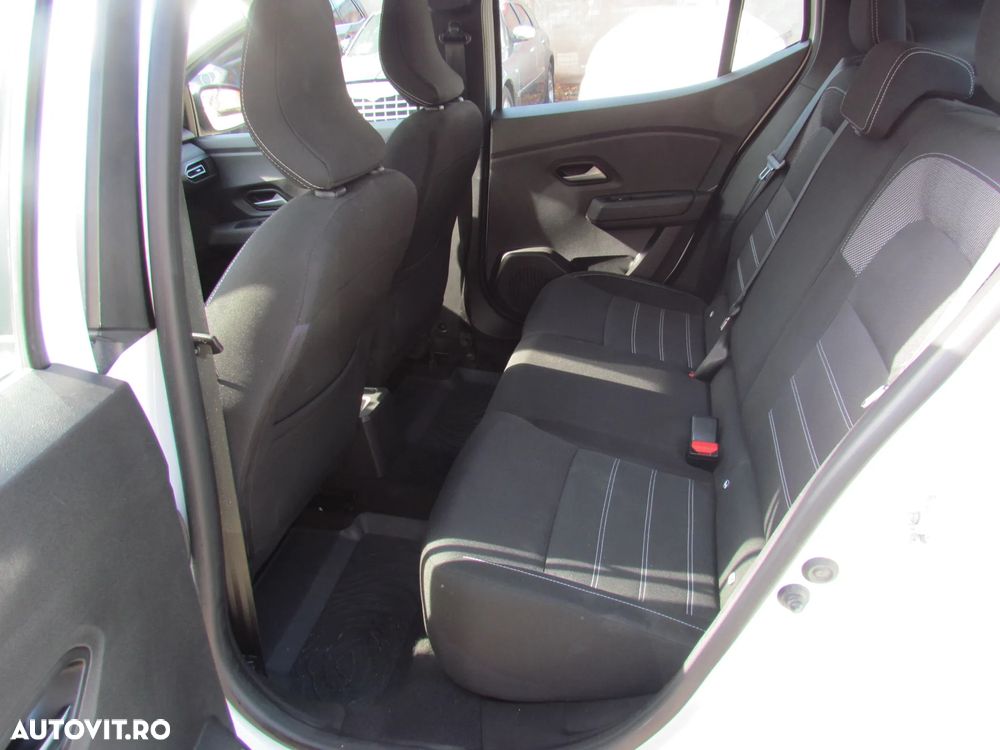 Dacia Sandero - 8