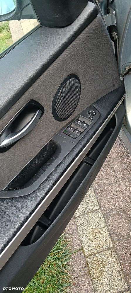 BMW Seria 3 - 25
