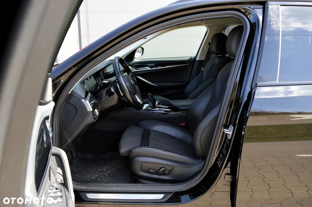 BMW Seria 5 520d xDrive Luxury Line sport - 6