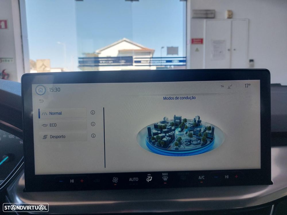 Ford Focus SW 1.5 EcoBlue S&S Aut. TITANIUM EDITION - 32