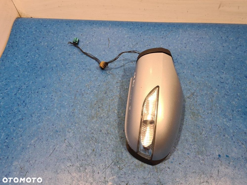 MERCEDES-BENZ B 180 CDI LUSTERKO LEWE W245 - 3