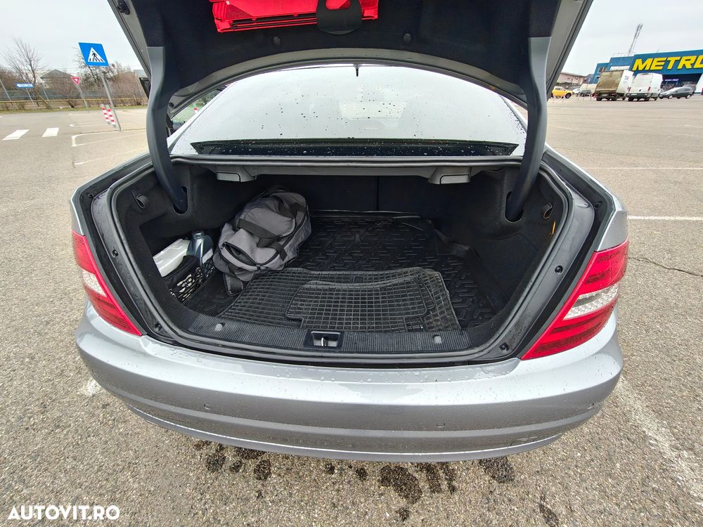 Mercedes-Benz C 220 CDI DPF (BlueEFFICIENCY) 7G-TRONIC - 10