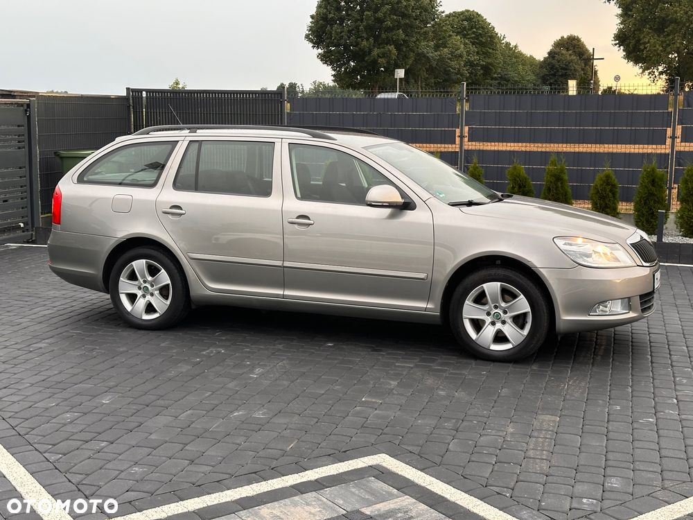 Skoda Octavia 2.0 TDI DPF Ambiente - 4