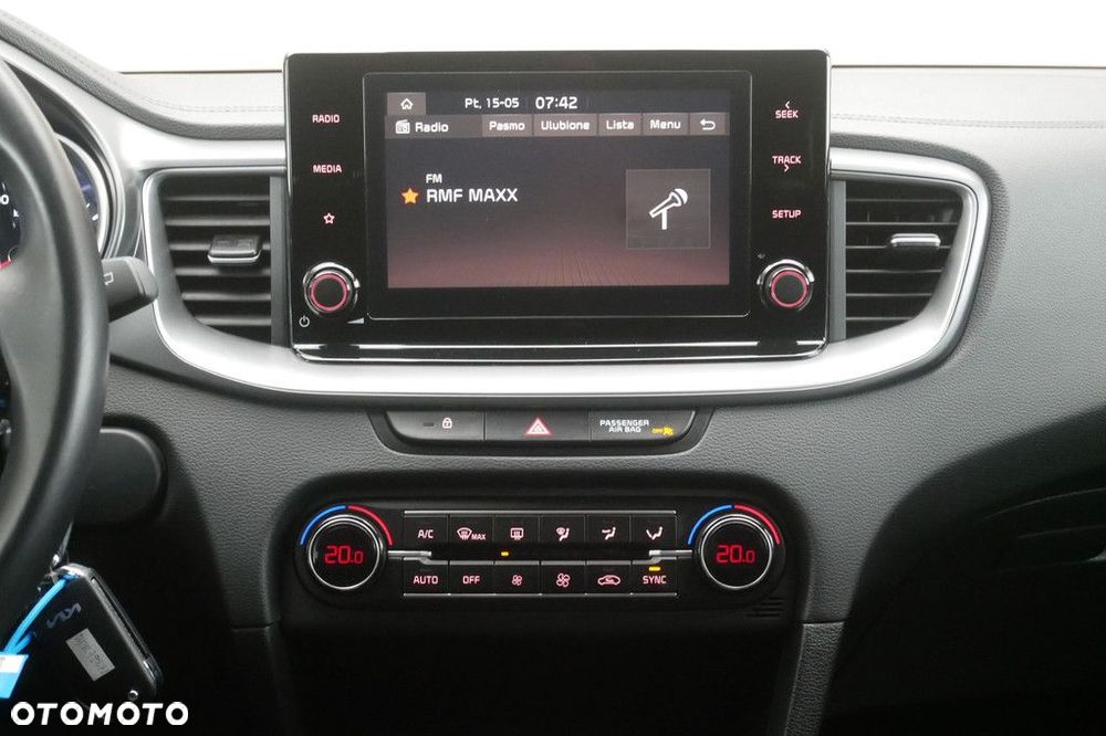 Kia XCeed - 10