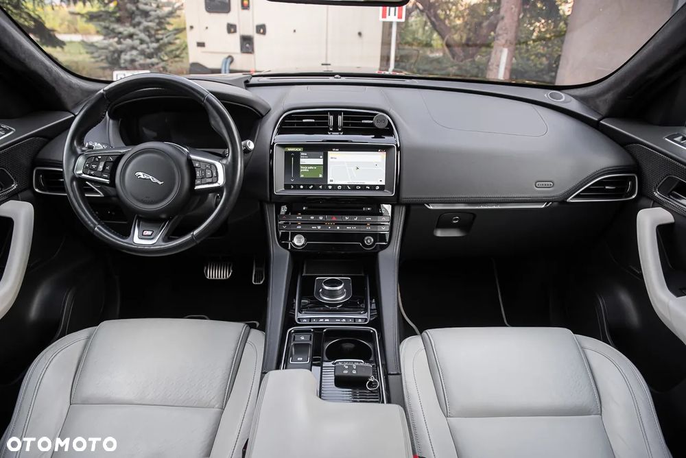 Jaguar F-Pace 3.0 TDV6 AWD First Edition - 7
