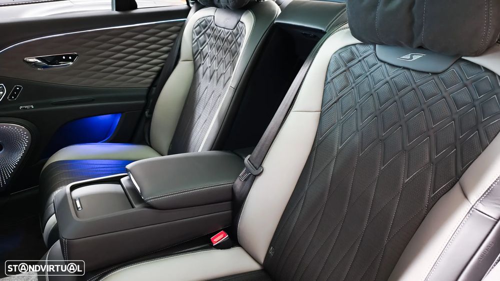 Bentley Flying Spur Hybrid S - 19