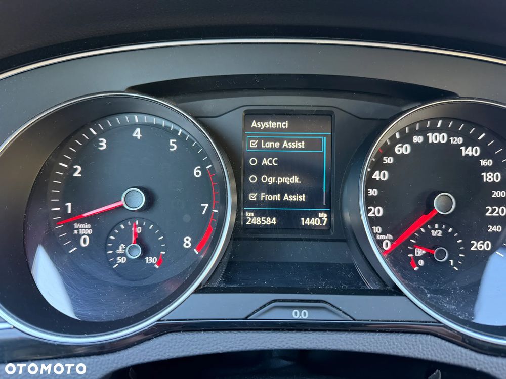 Volkswagen Passat 1.5 TSI EVO Business - 26