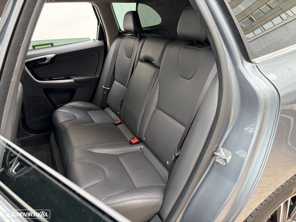 Volvo XC 60 2.0 D4 Dynamic Edition Geartronic - 10