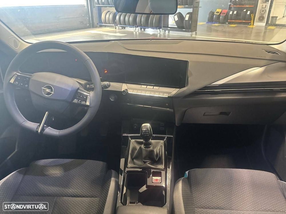 Opel Astra 1.2 T Edition - 8