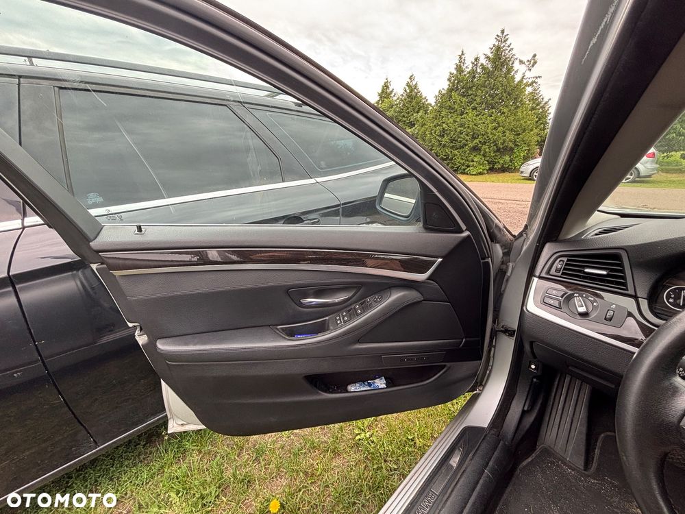 BMW Seria 5 535i xDrive - 18