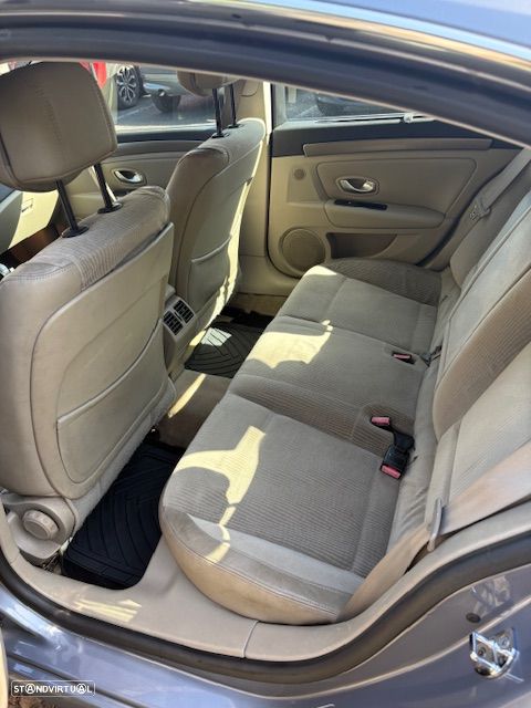 Renault Laguna 2.0 dCi Luxe - 7