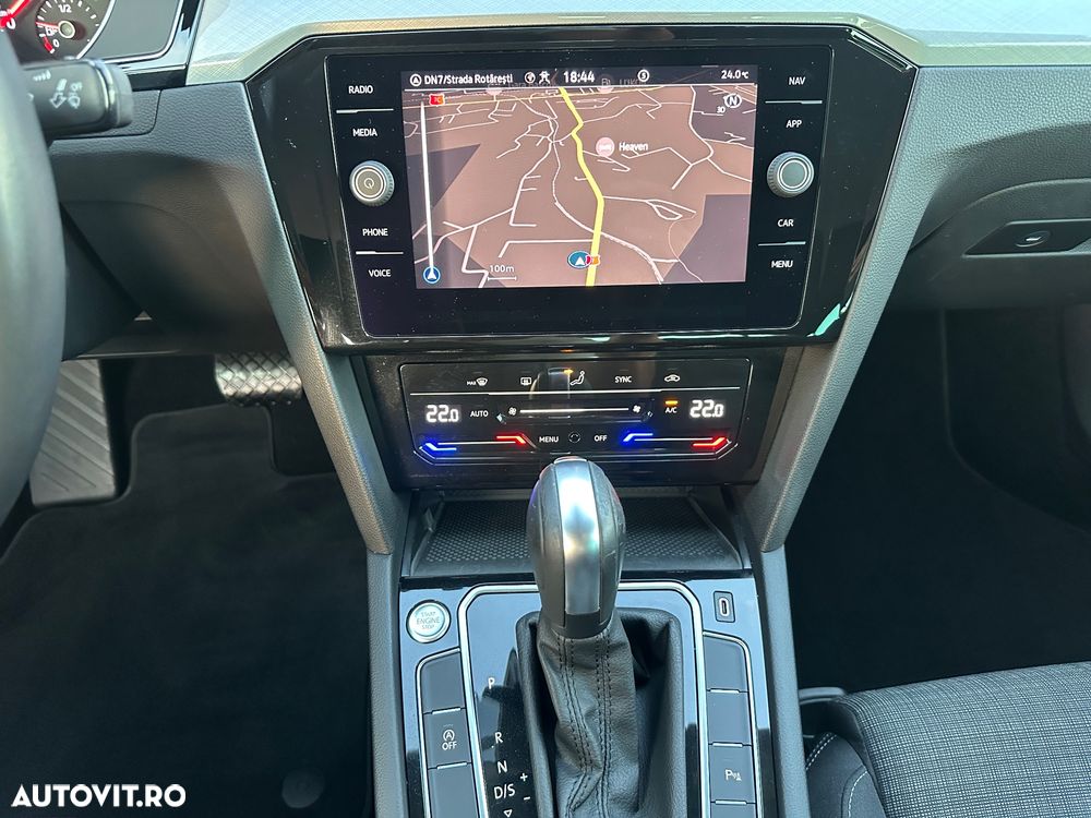 Volkswagen Passat - 15