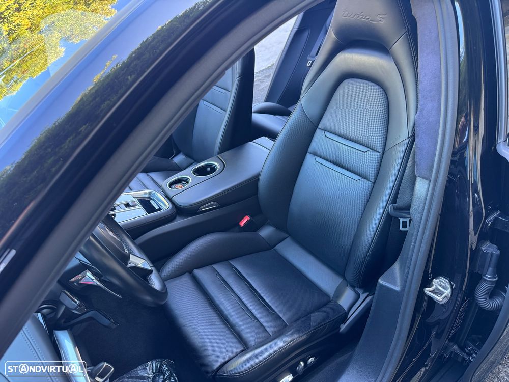Porsche Panamera - 21