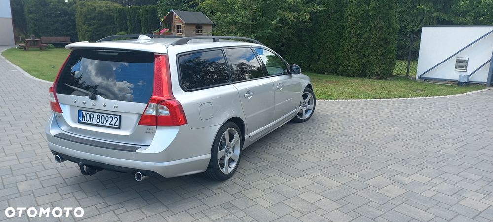 Volvo V70 D5 AWD R-Design Summum - 2