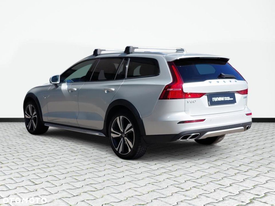Volvo V60 Cross Country - 7