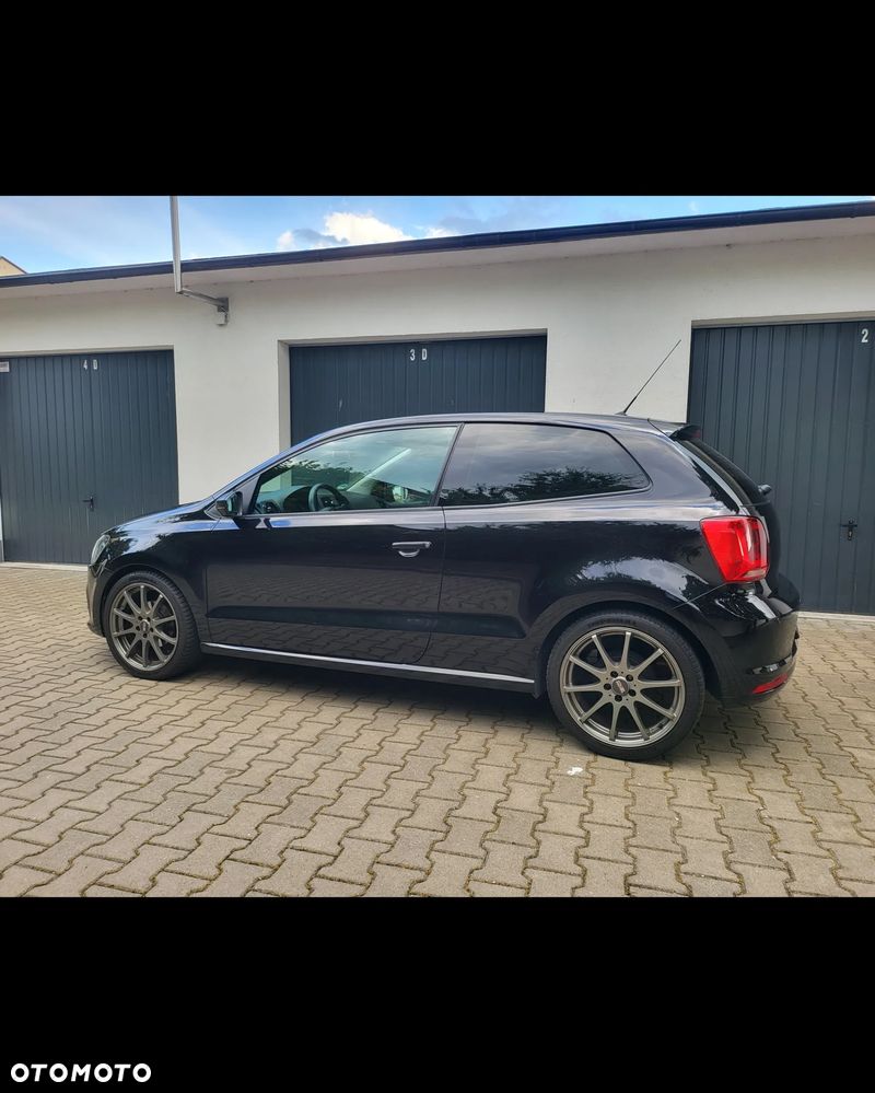 Volkswagen Polo - 1