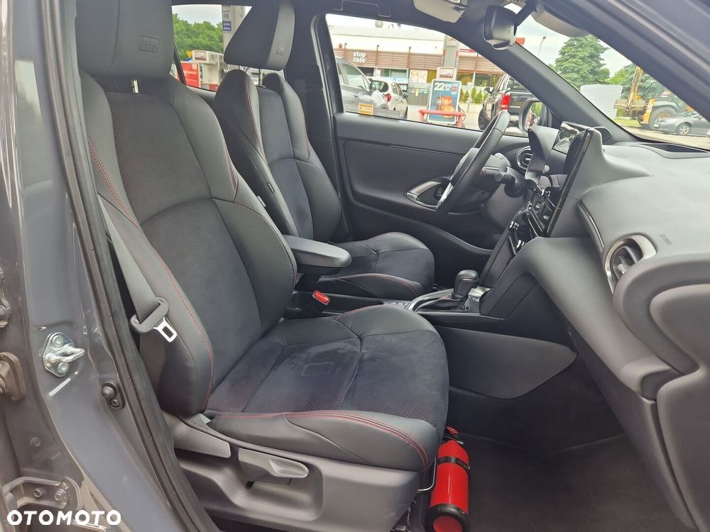 Toyota Yaris Cross Hybrid 1.5 GR Sport - 12
