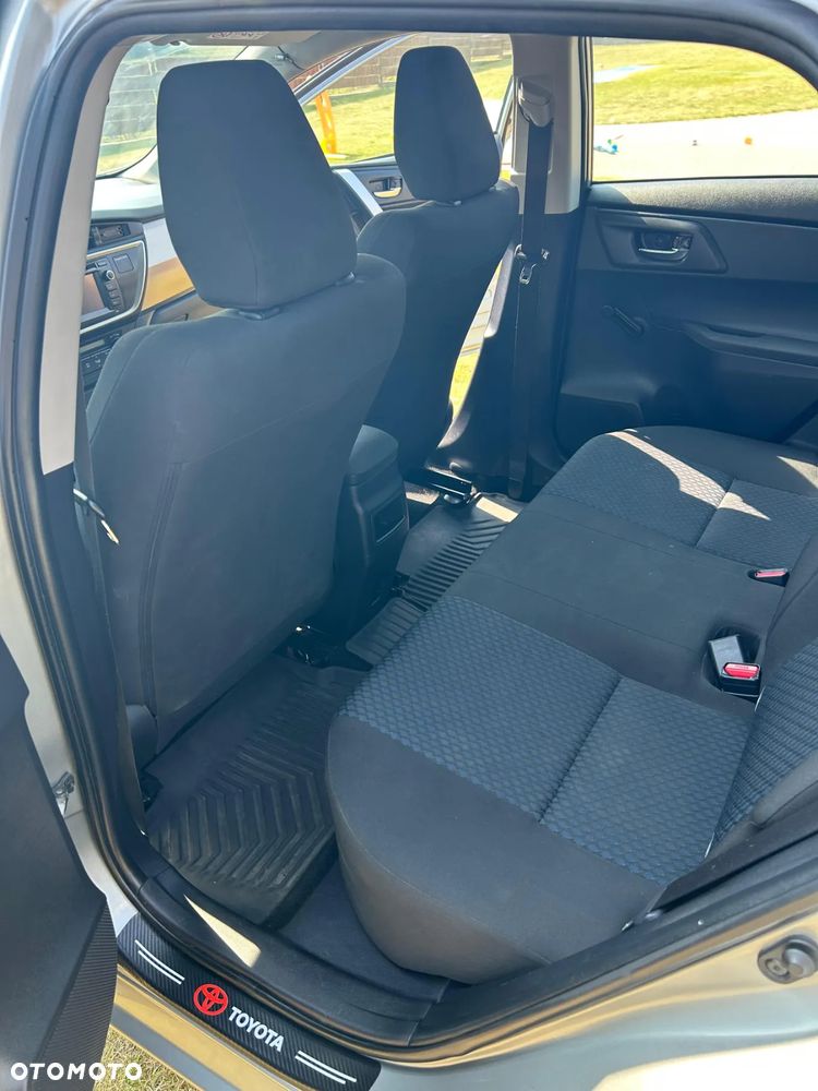 Toyota Auris - 13