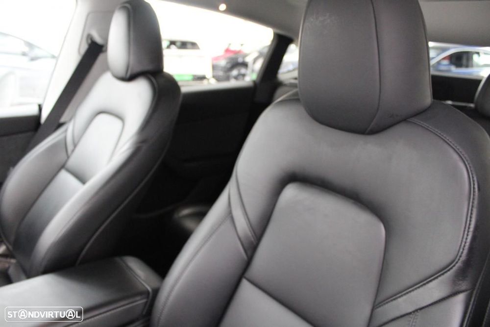 Tesla Model Y Standard - 13