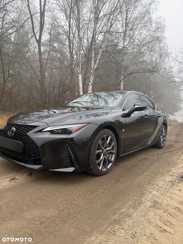 Lexus IS 200t / 300 F Sport - 4