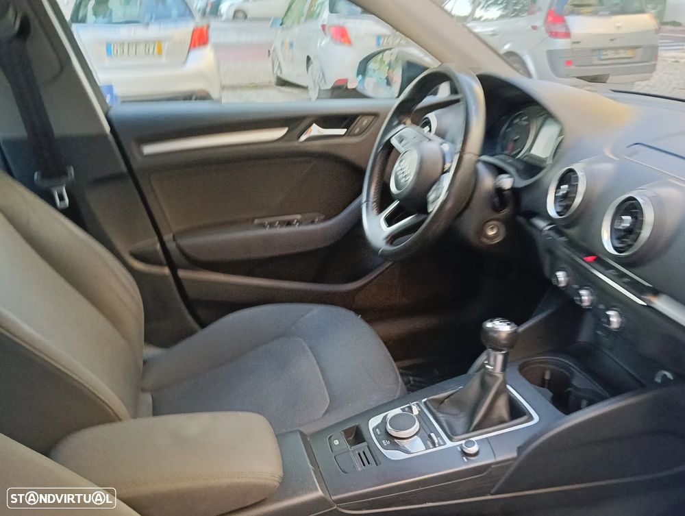 Audi A3 Limousine 1.6 TDI Sport - 39