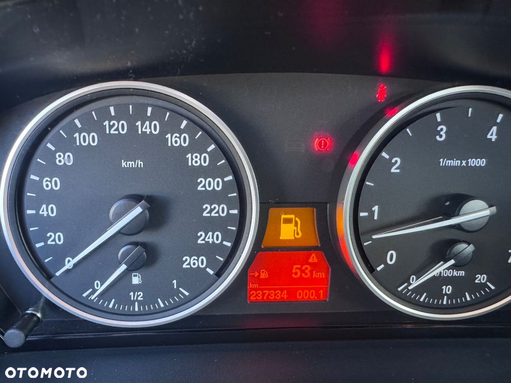 BMW Seria 5 523i - 18