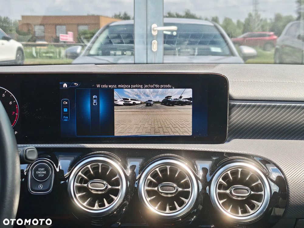Mercedes-Benz CLA 180 mHEV Progressive 7G-DCT - 16