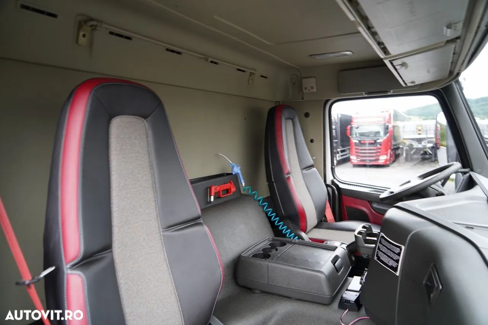 Volvo FMX 410 / 6x4 / CAMION BASCULANTE + HDS PALFINGER 18002-EH A / HYDROBOARD / RADIO CONTROL / EURO 6 / - 35