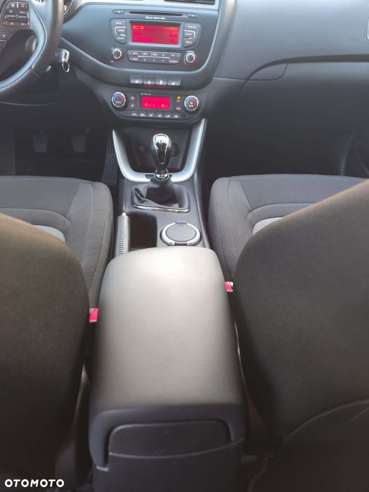 Kia Ceed - 16