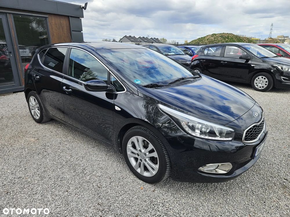 Kia Ceed 1.4 CVVT Dream Team Edition - 11