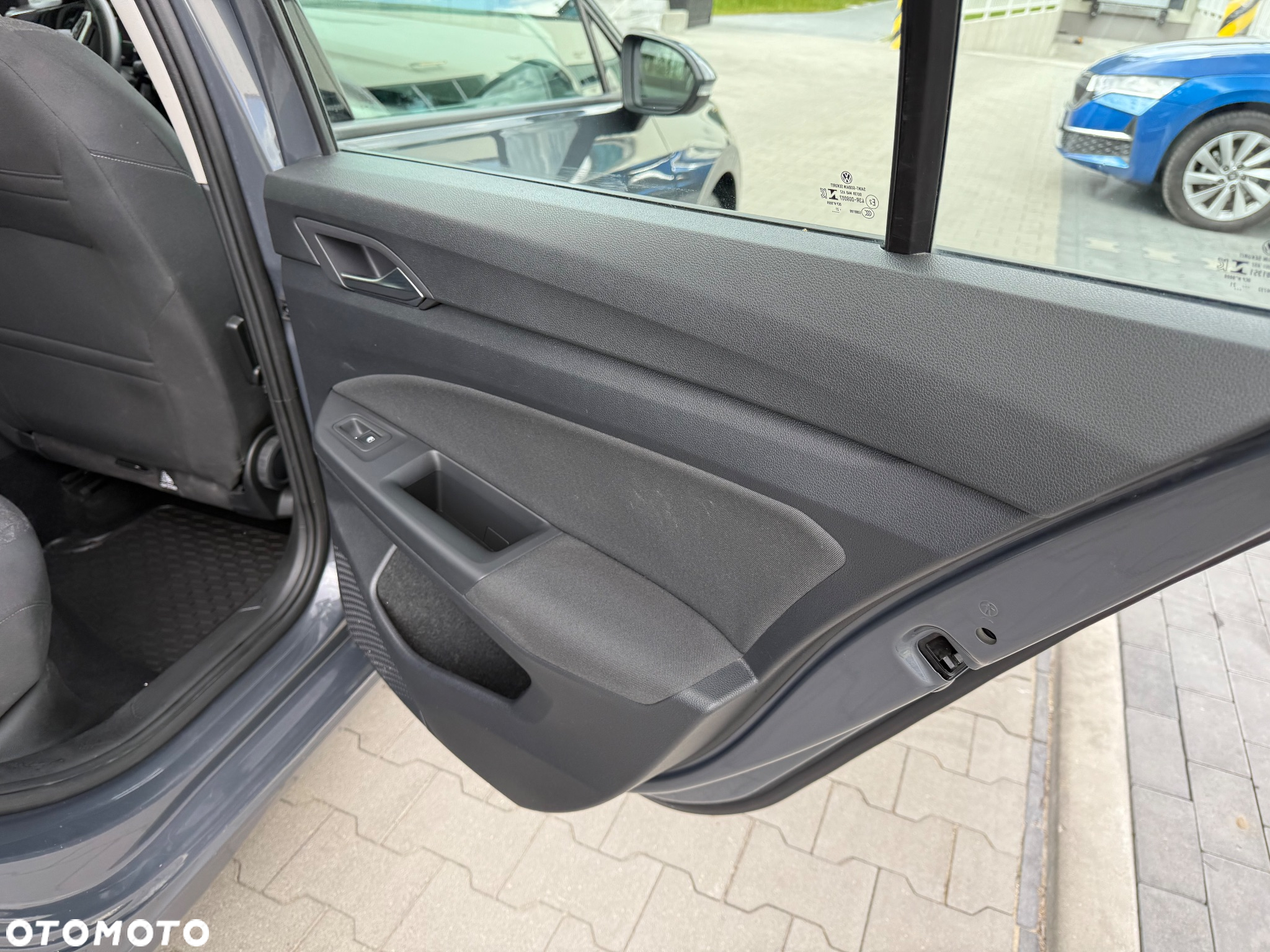 Volkswagen Golf VIII 1.5 TSI EVO Life - 21
